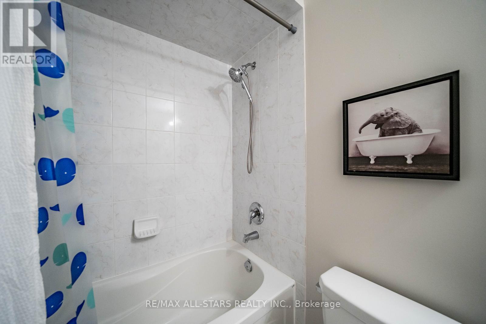 85 VERA LYNN CRESCENT - 36