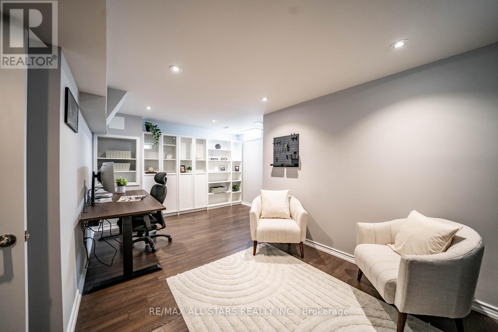85 VERA LYNN CRESCENT - 40