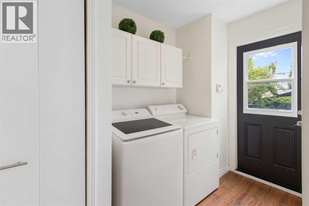 230 11 Avenue NE — photo 22