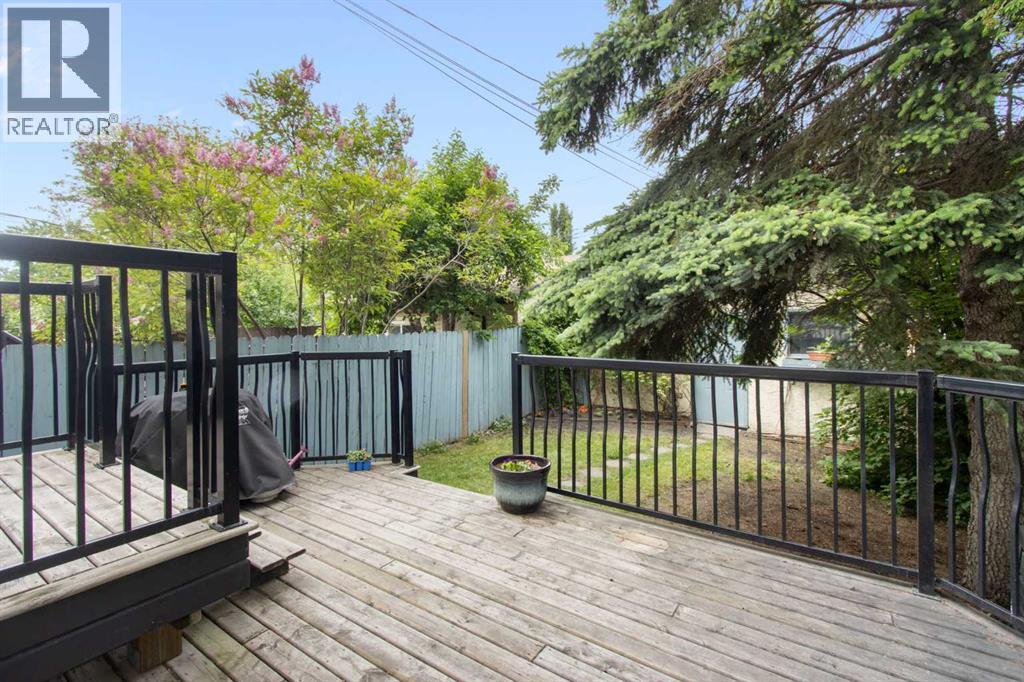 230 11 Avenue NE — photo 43