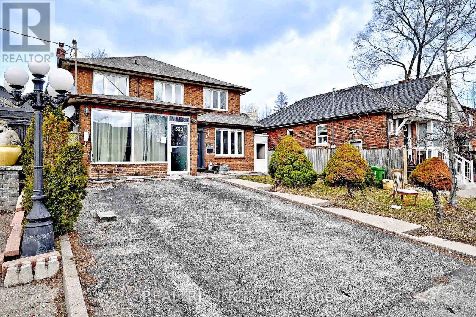 622 THE QUEENSWAY - 2
