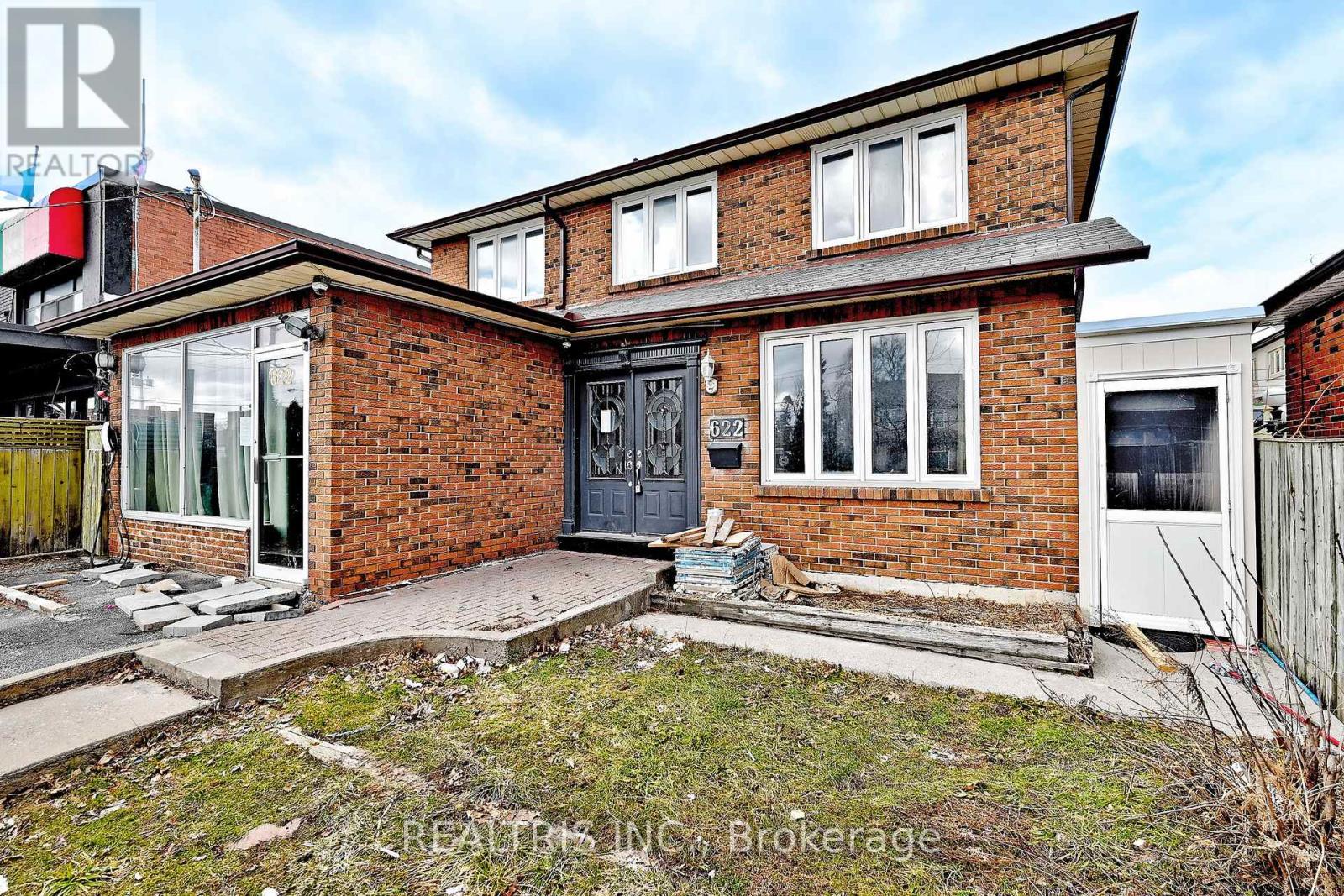 622 THE QUEENSWAY - 3