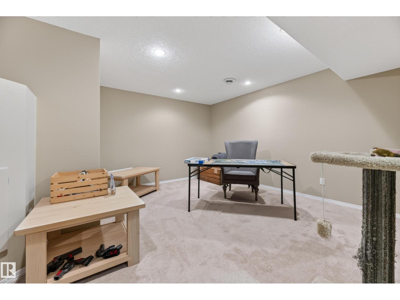 136 BOTHWELL PL - 32