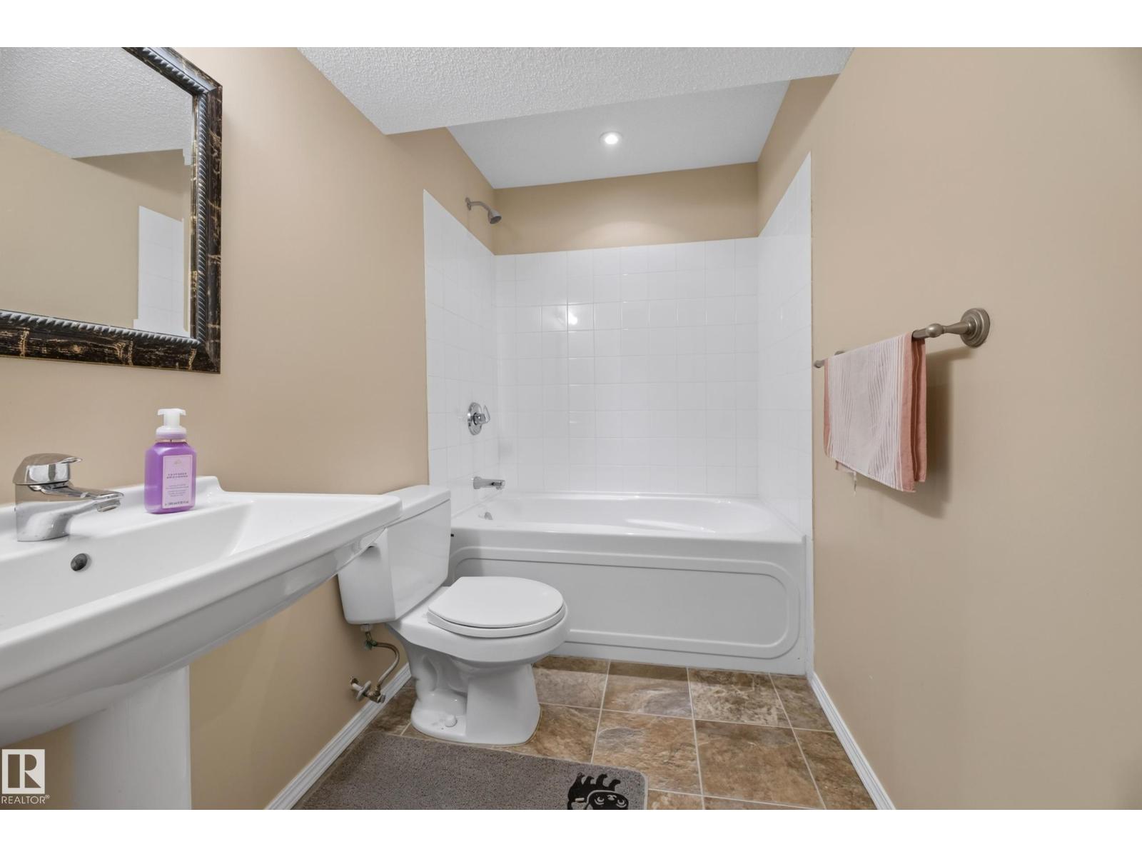 136 BOTHWELL PL - 36