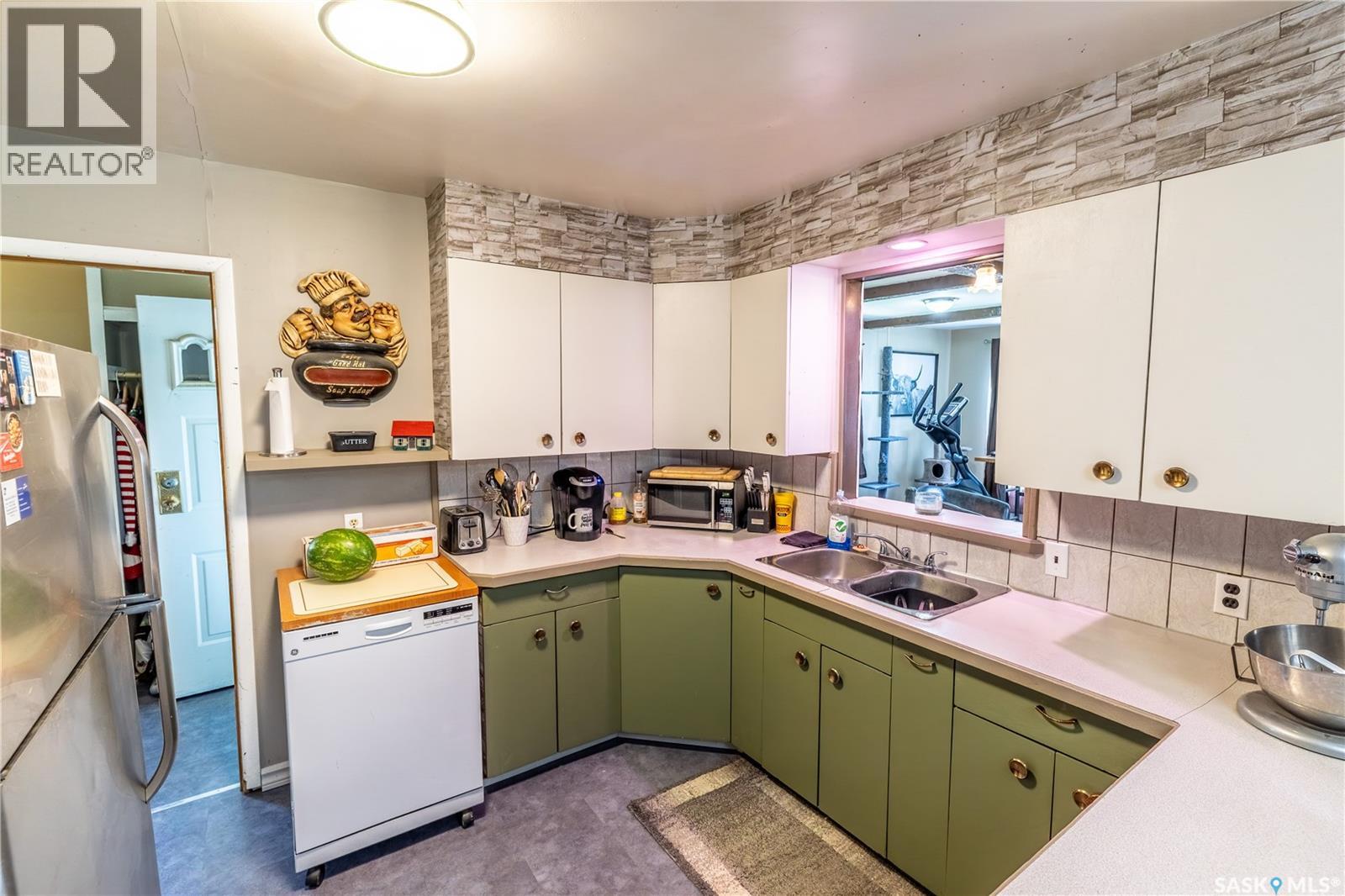120 Crocus AVENUE - 14