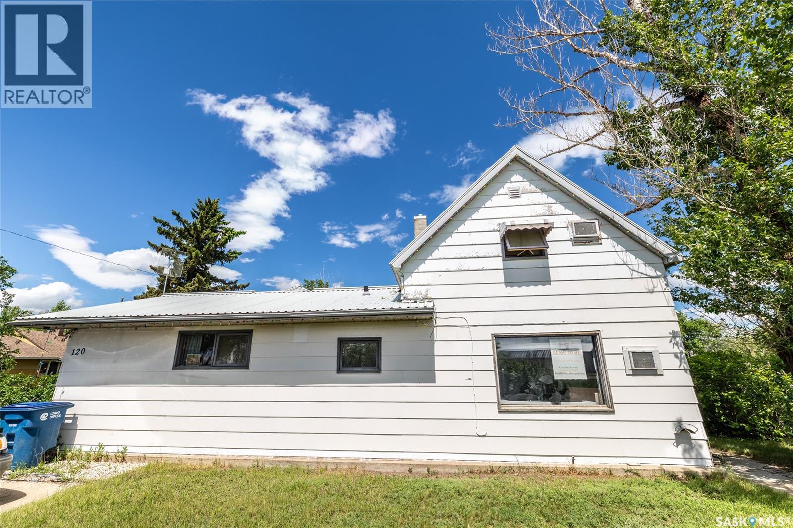 120 Crocus AVENUE - 3