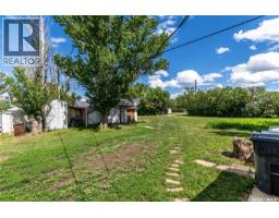 Dining nook - 120 Crocus Avenue, Briercrest, SK S0H0K0 Photo 9