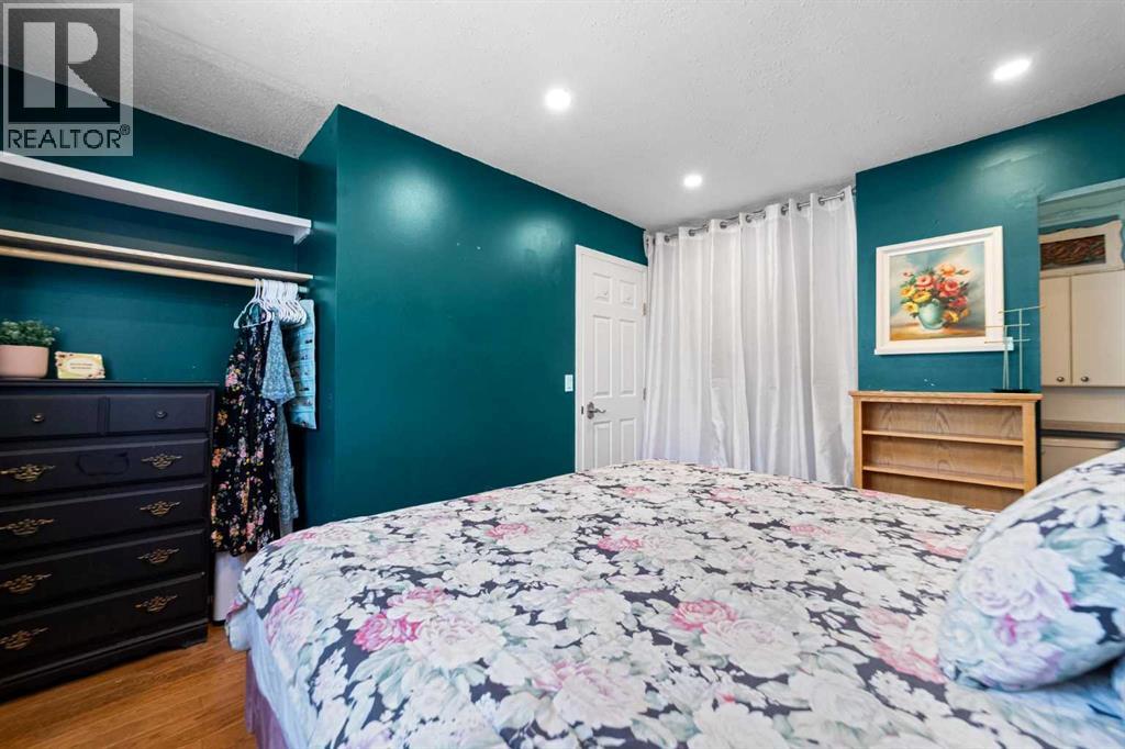 3609 A 66a Street — photo 16
