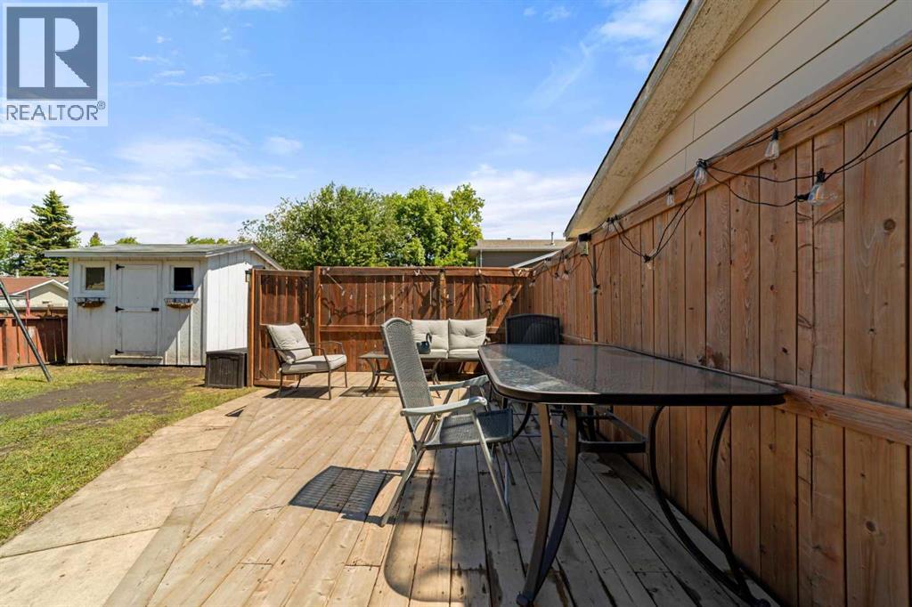 3609 A 66a Street — photo 29
