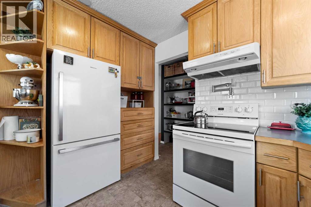 3609 A 66a Street — photo 9