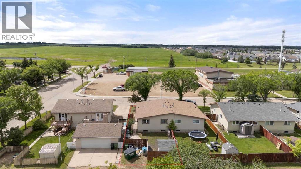 3609 A 66a Street — photo 33