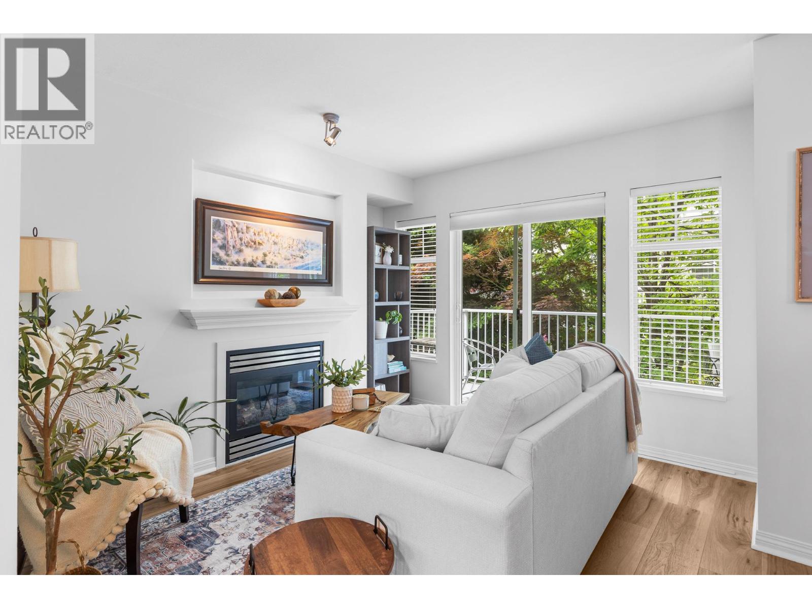 #8 1853 Parkview Crescent - 19