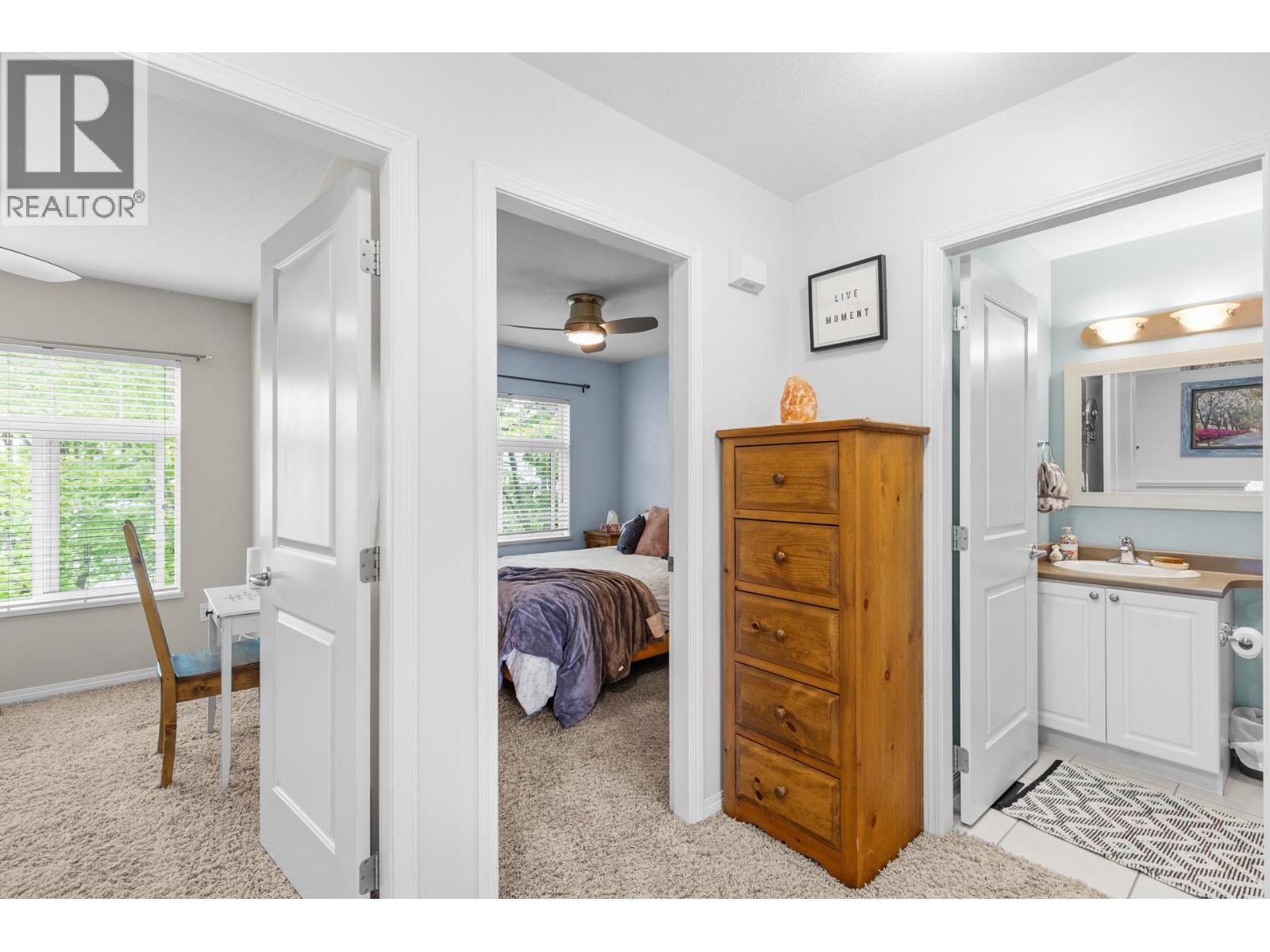 #8 1853 Parkview Crescent - 25