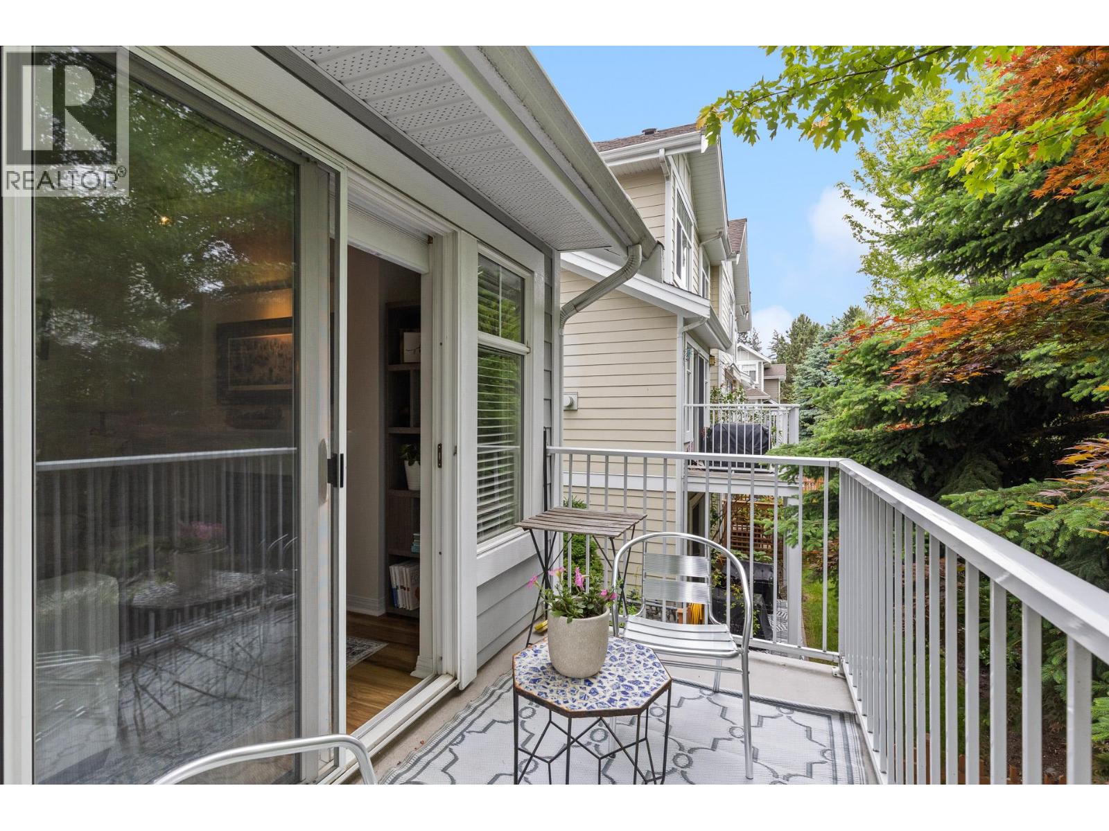 #8 1853 Parkview Crescent - 21