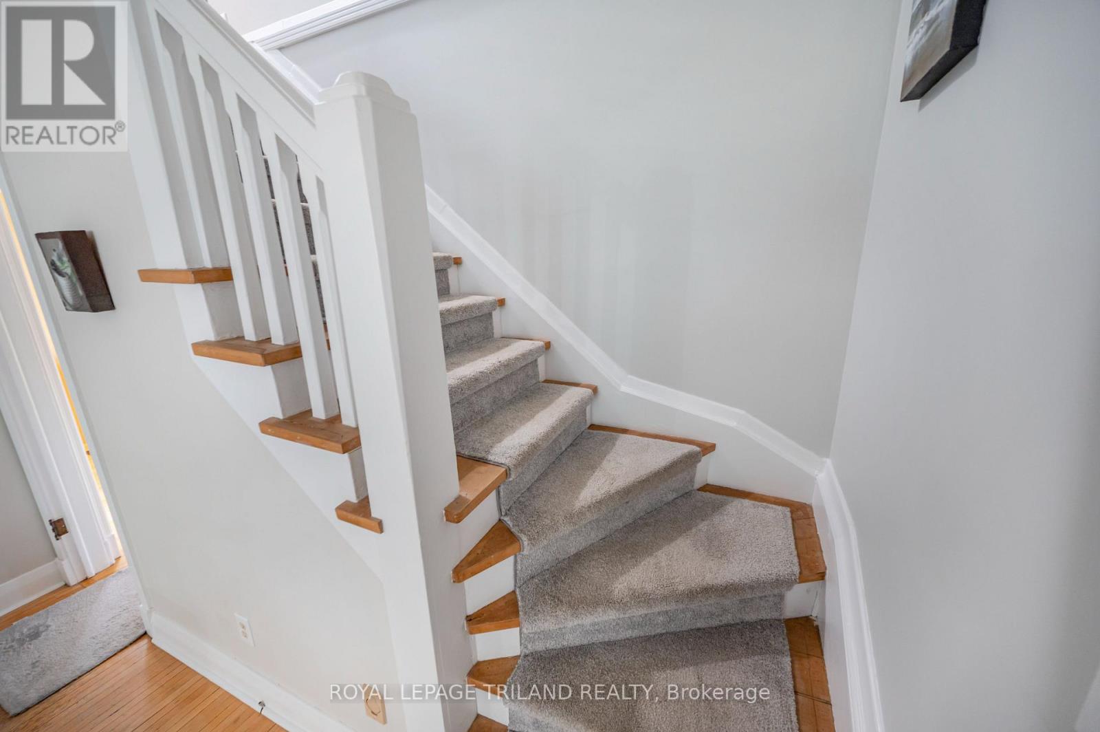 194 BELGRAVE AVENUE - 16