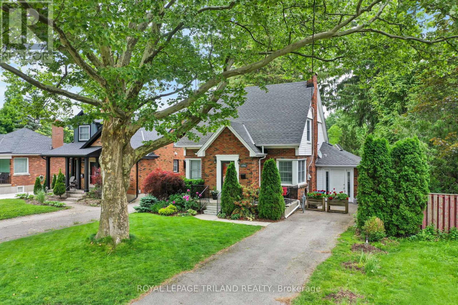 194 BELGRAVE AVENUE - 2