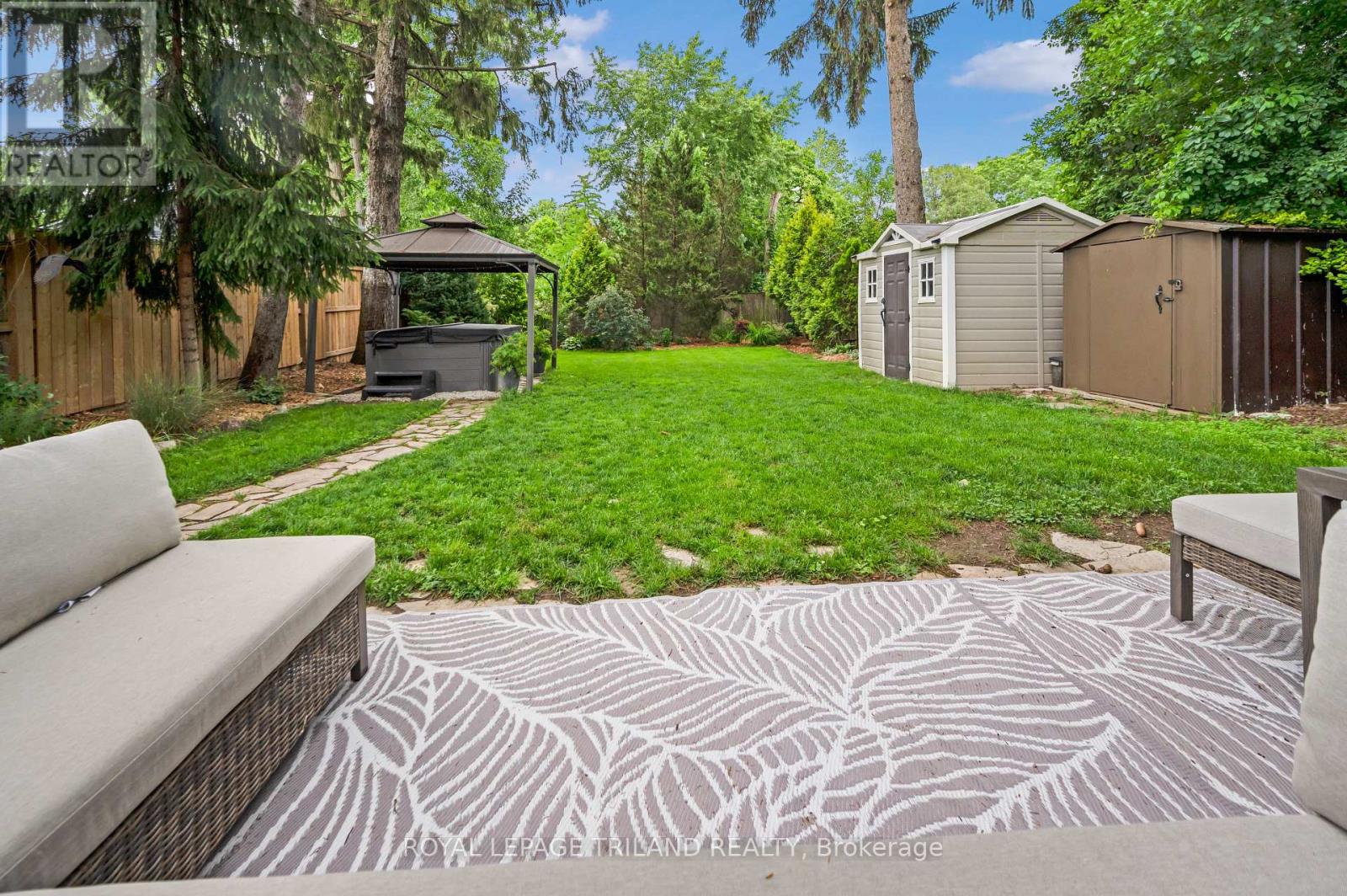194 BELGRAVE AVENUE - 27