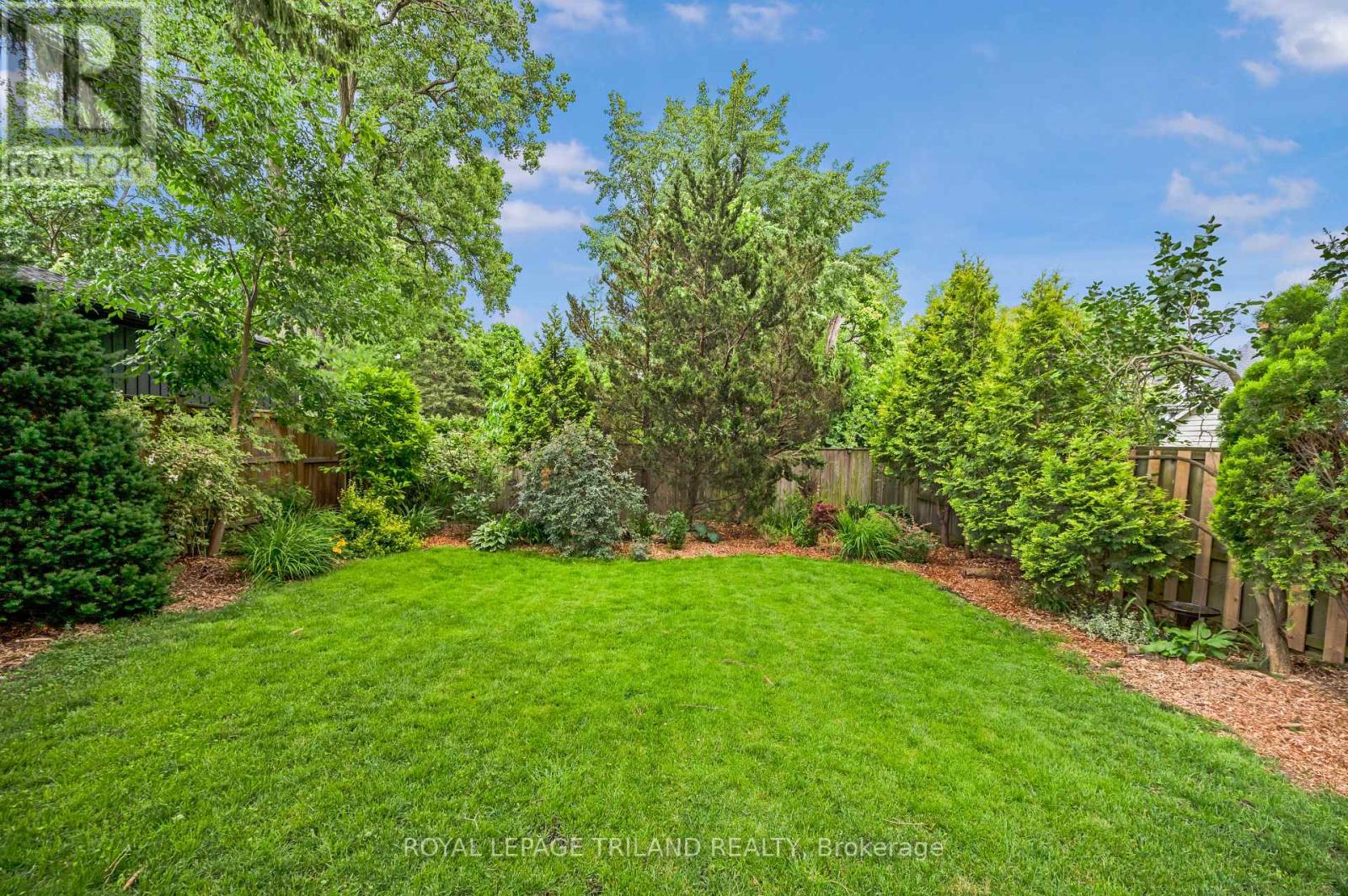 194 BELGRAVE AVENUE - 30
