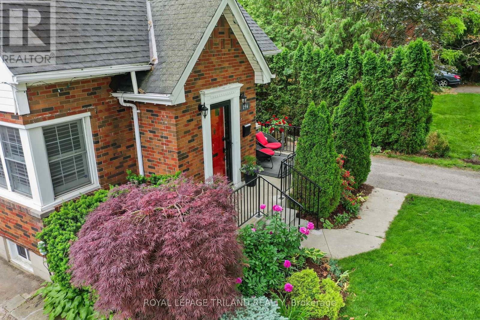 194 BELGRAVE AVENUE - 4
