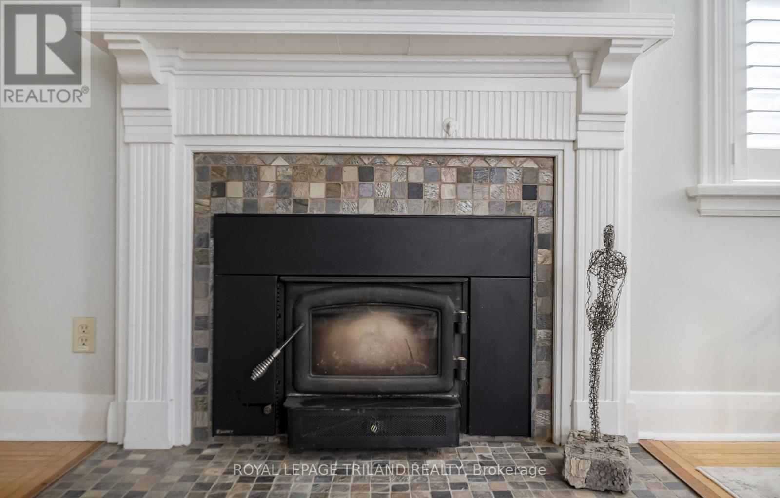 194 BELGRAVE AVENUE - 7
