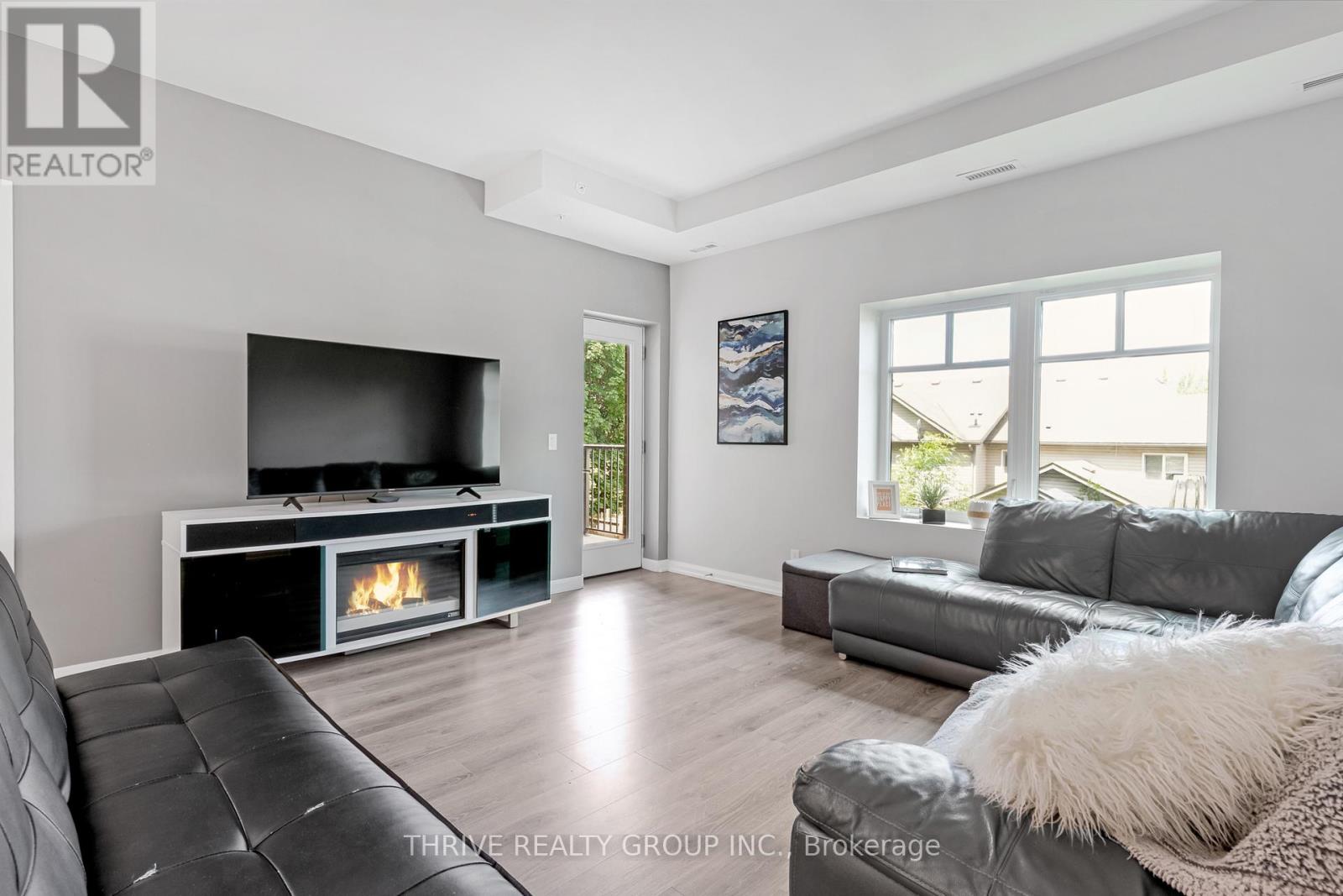 #206 778 LAURELWOOD DRIVE - 13