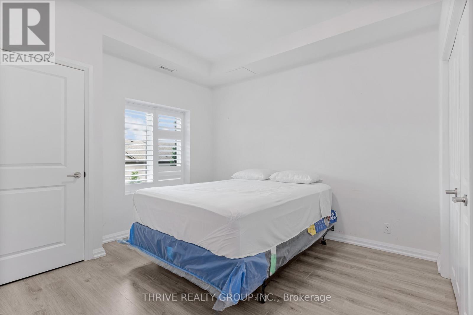 #206 778 LAURELWOOD DRIVE - 25
