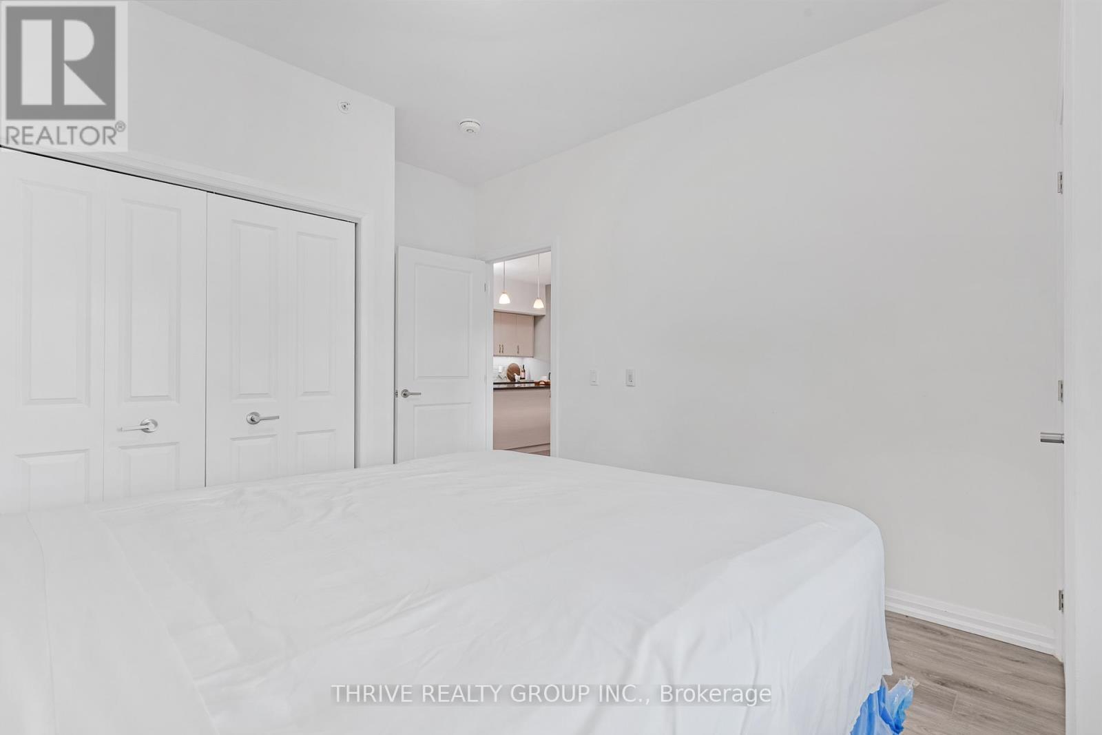 #206 778 LAURELWOOD DRIVE - 26