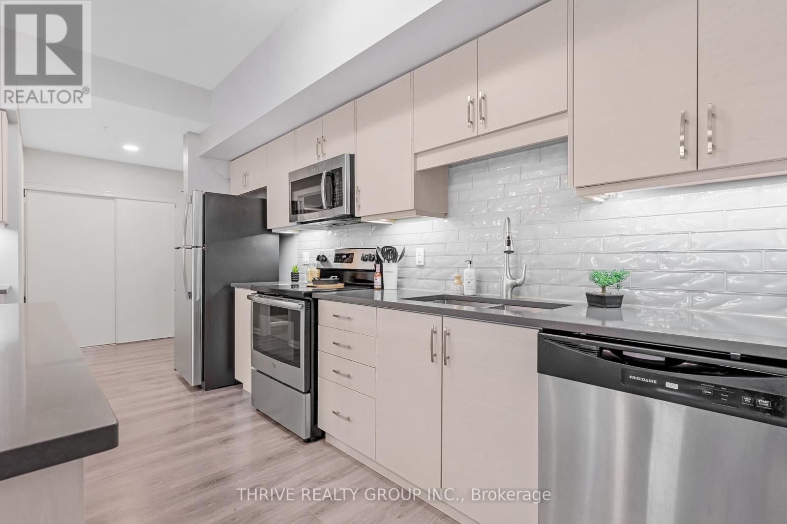 #206 778 LAURELWOOD DRIVE - 7