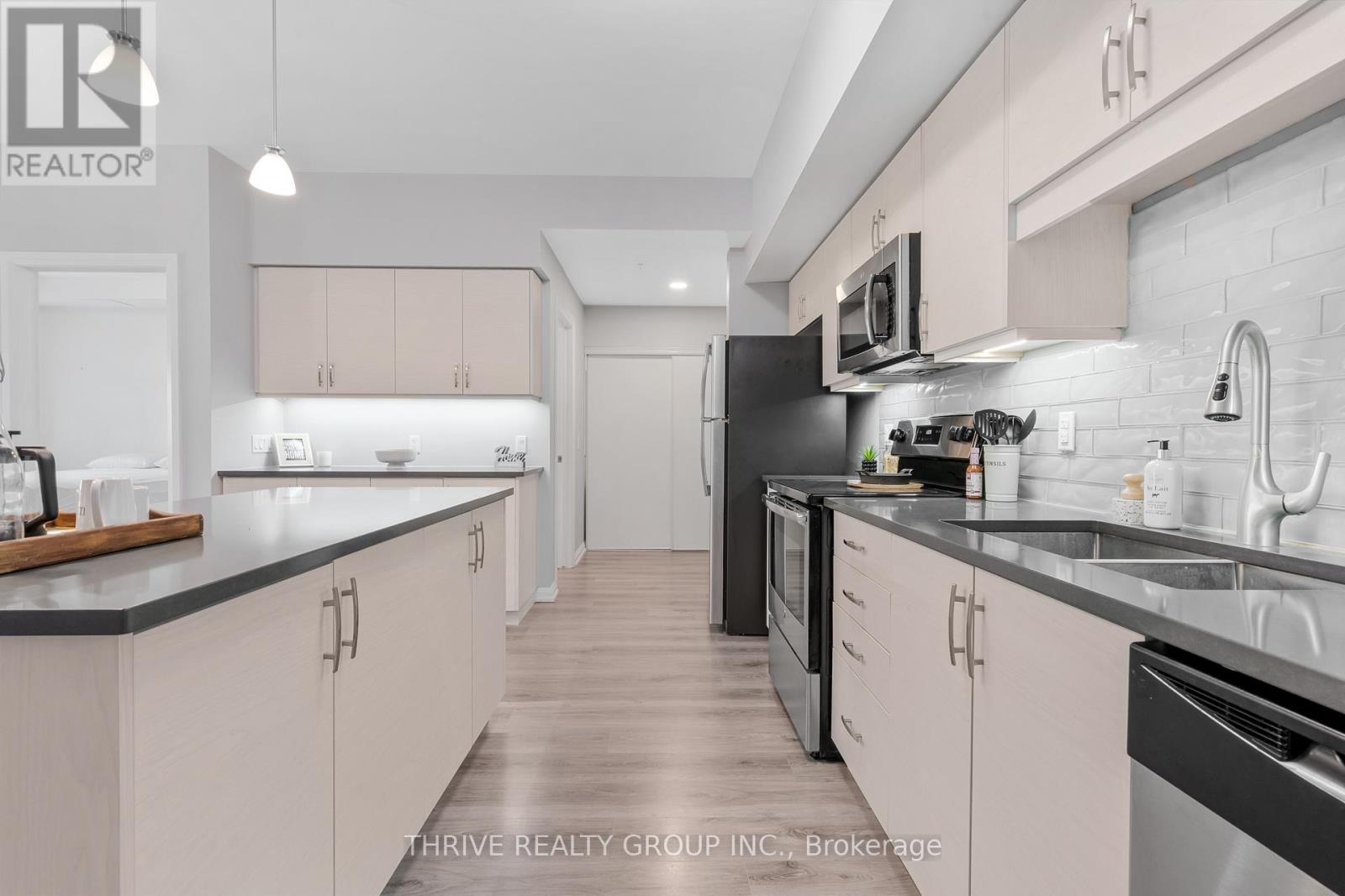 #206 778 LAURELWOOD DRIVE - 9