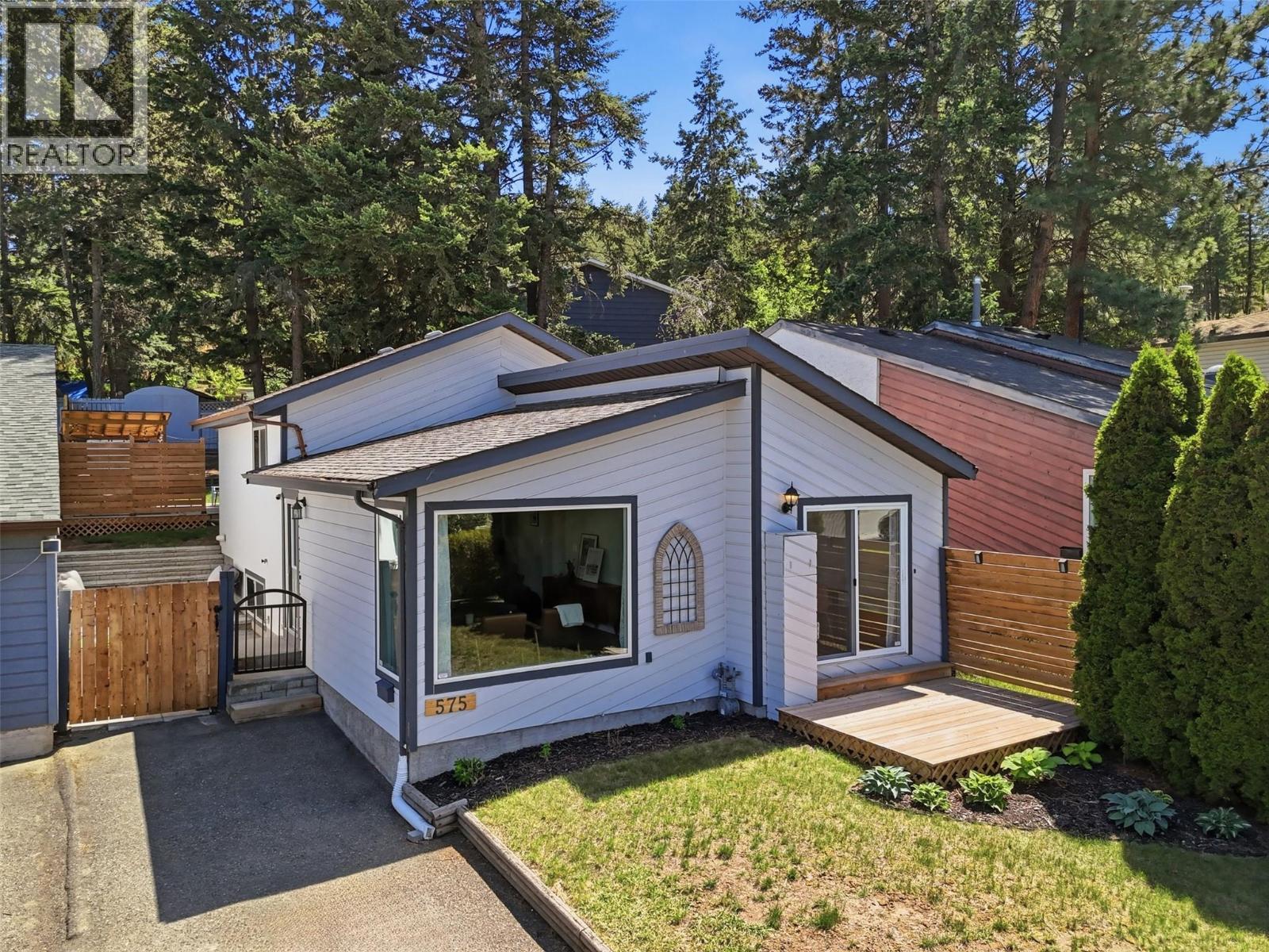 575 GLENEAGLES Drive, Kamloops — photo 3