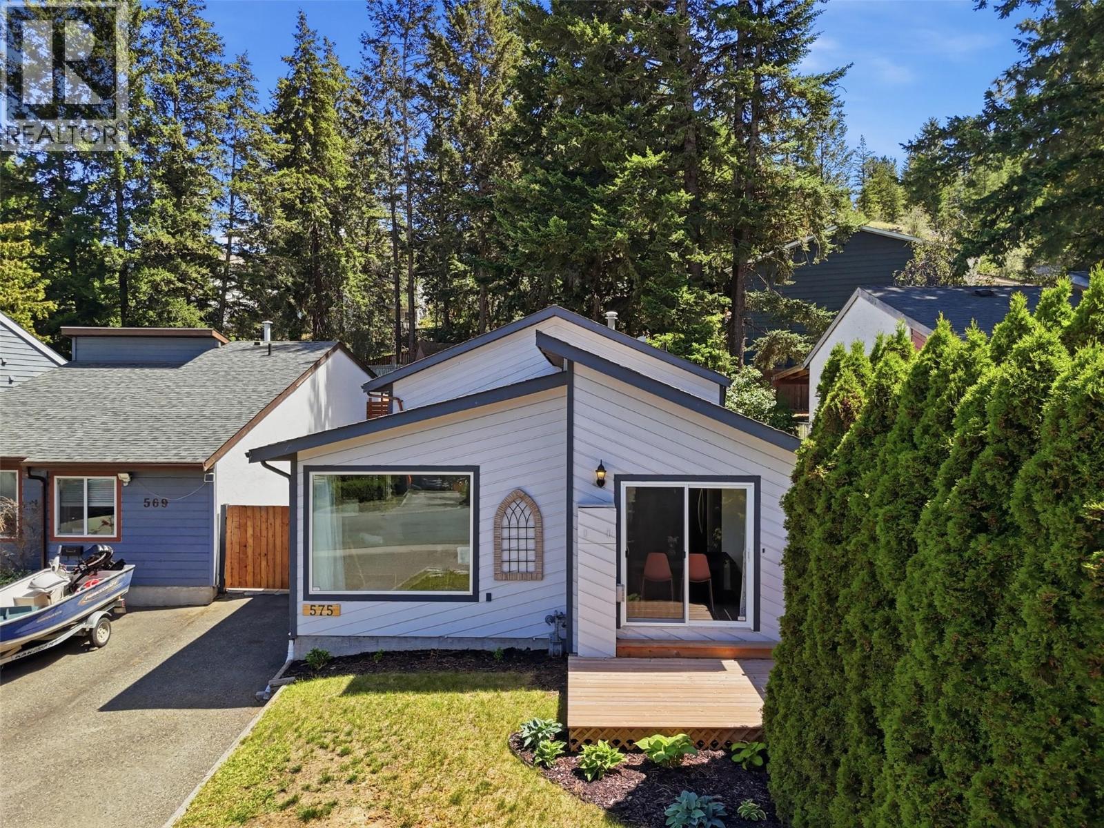 575 GLENEAGLES Drive, Kamloops — photo 2