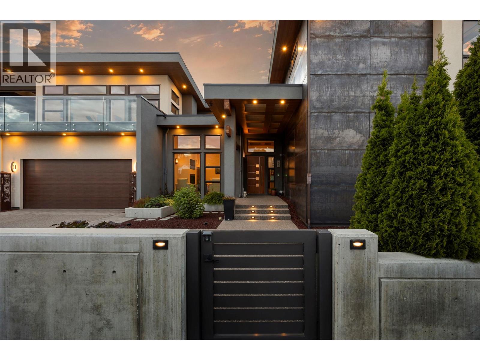 704 Stonor Street, Summerland
