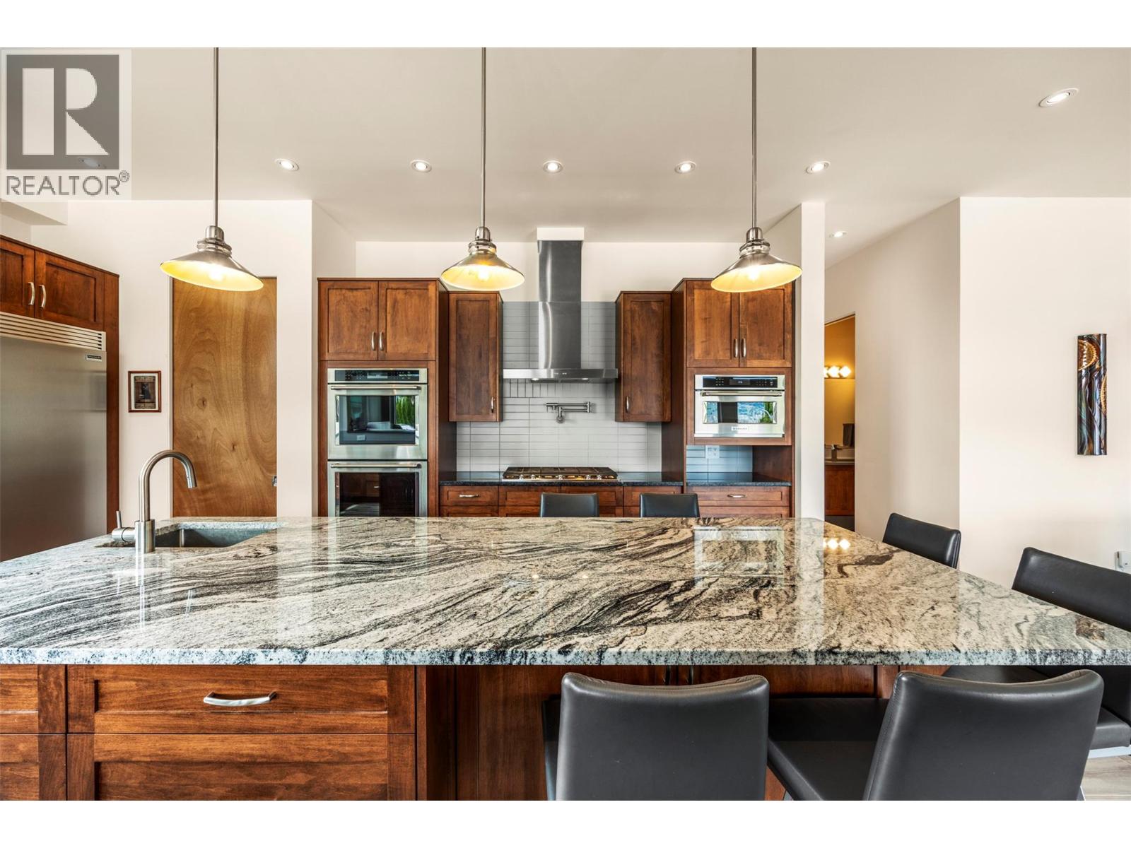 704 Stonor Street, Summerland