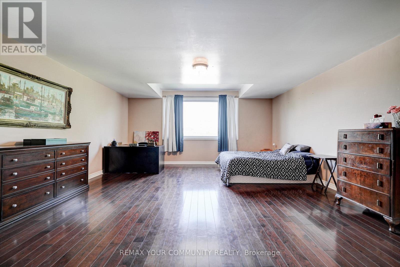 7 FERN AVENUE - 26