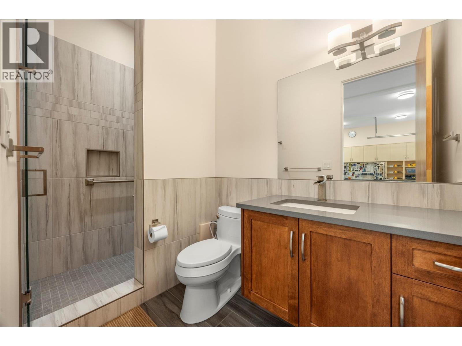704 Stonor Street, Summerland