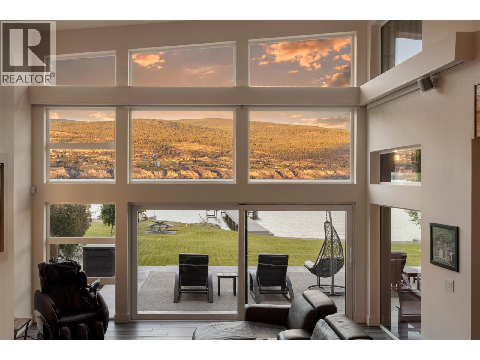 704 Stonor Street, Summerland