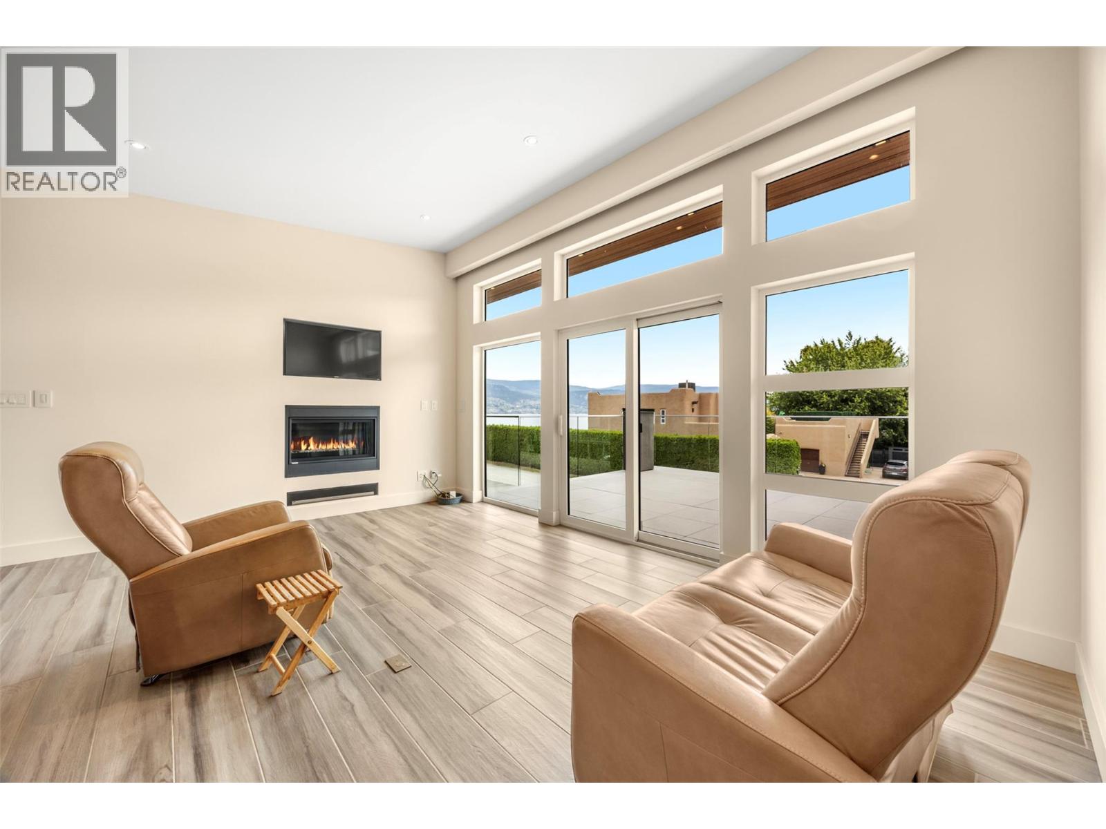 704 Stonor Street, Summerland