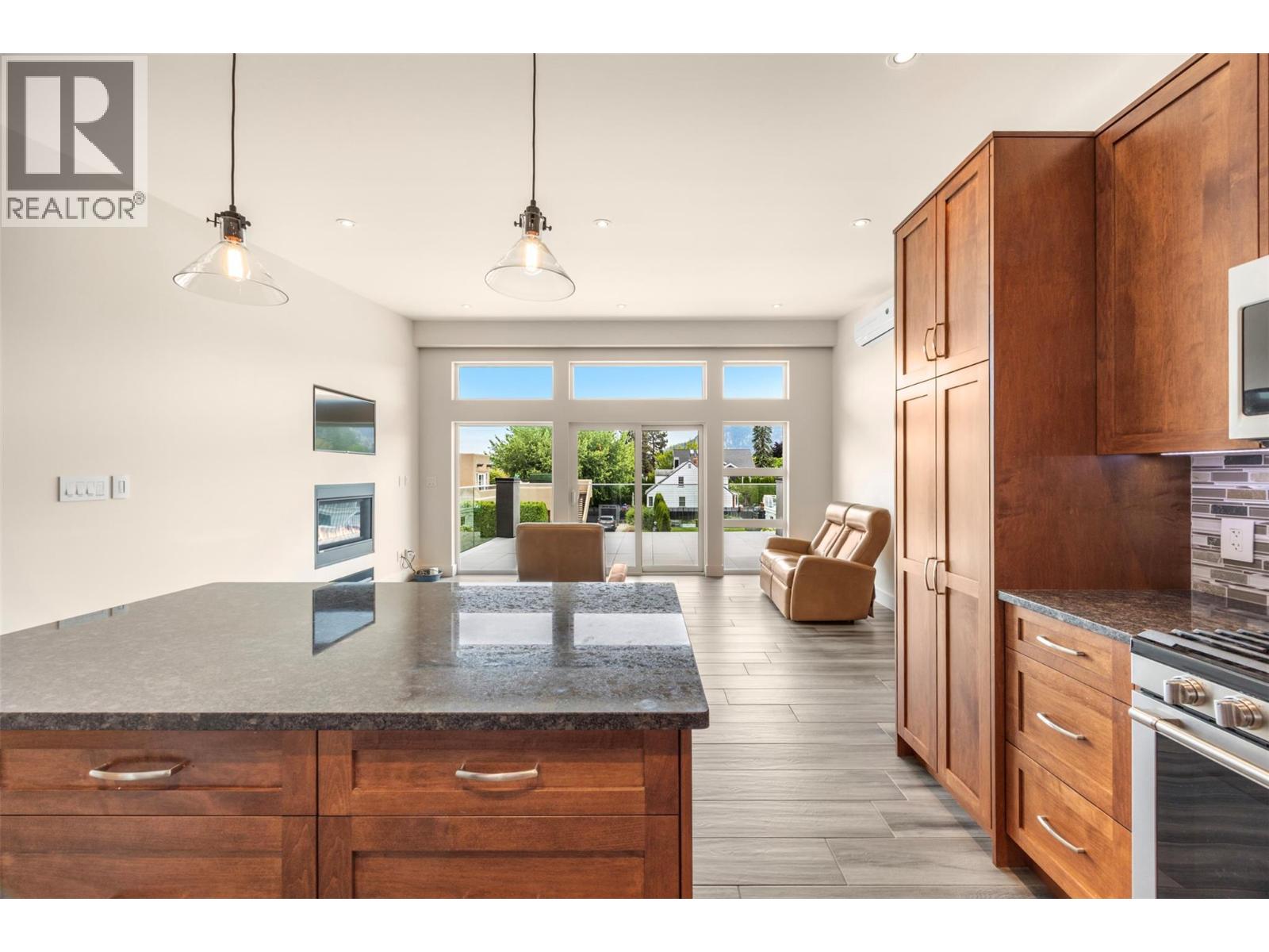 704 Stonor Street, Summerland