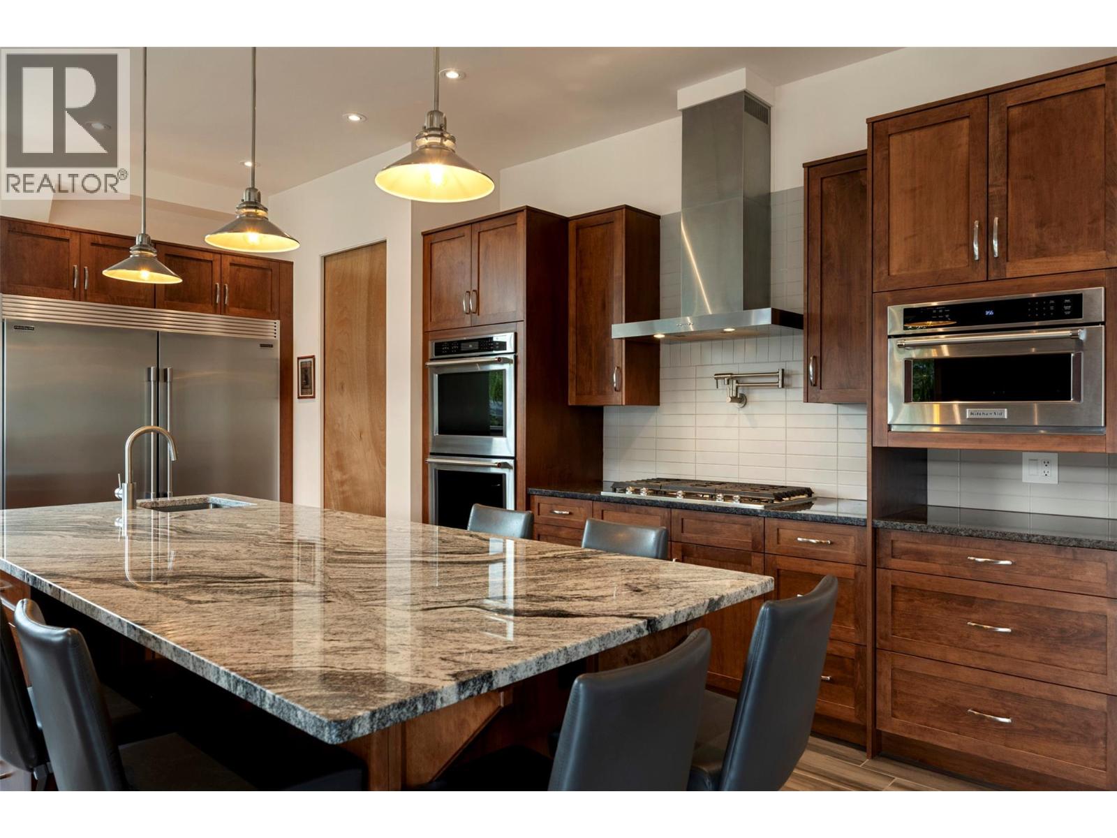704 Stonor Street, Summerland