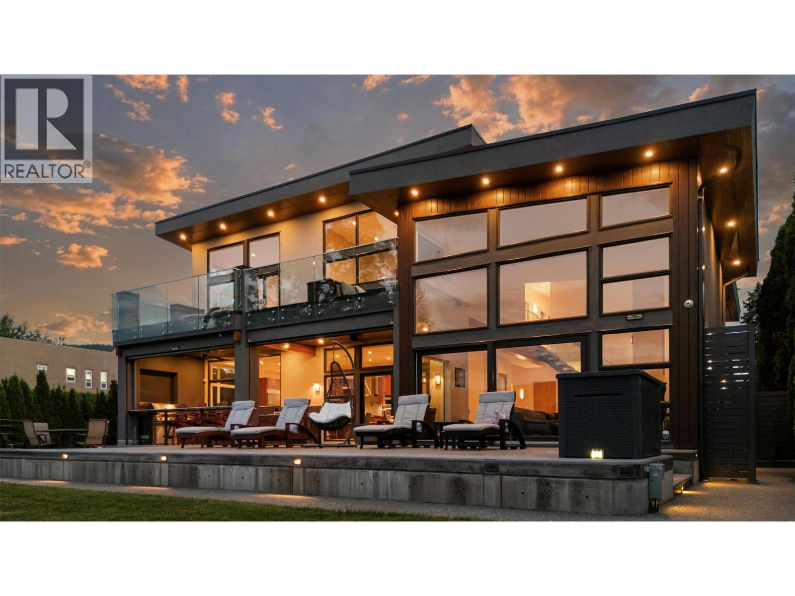 704 Stonor Street, Summerland