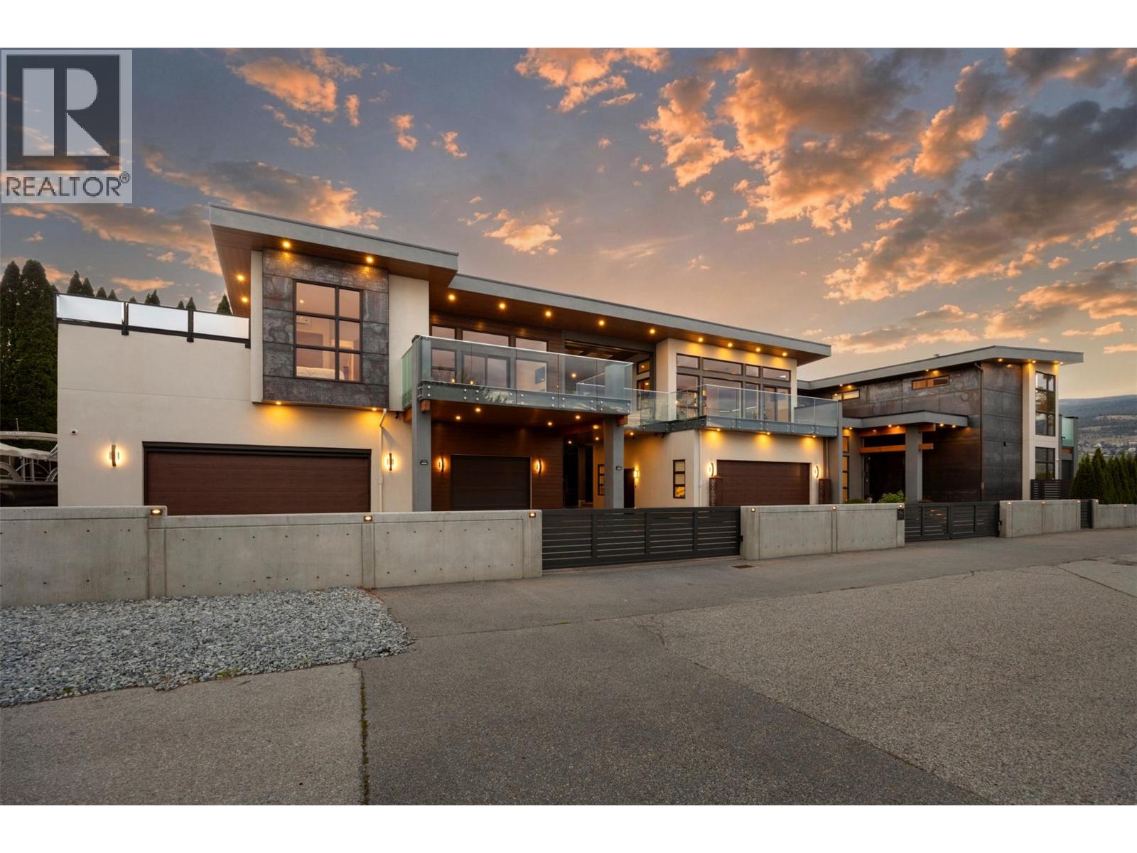 704 Stonor Street, Summerland