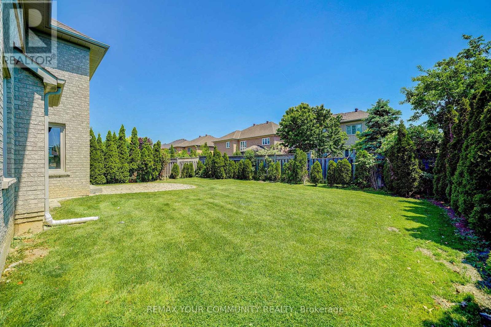 7 FERN AVENUE - 38