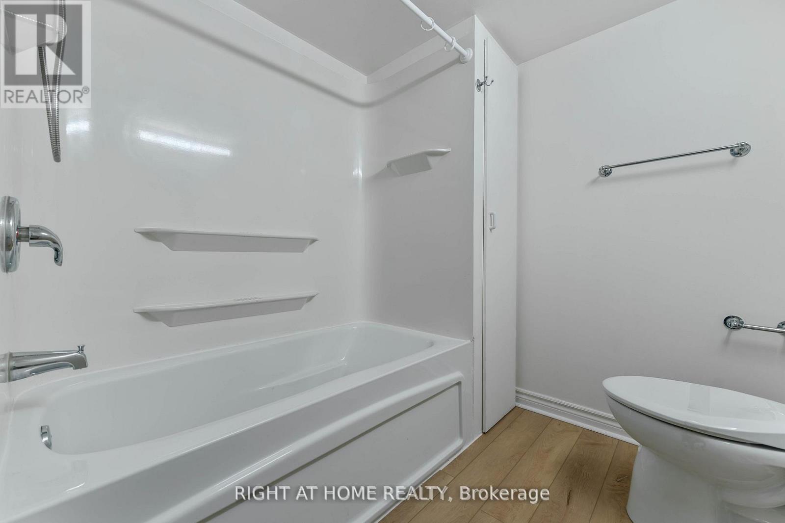 3 Bed, 4 Bath House for Rent in Ottawa – 104 B CRAIG HENRY DRIVE, Ottawa – MLS# X13481174 - Image 36
