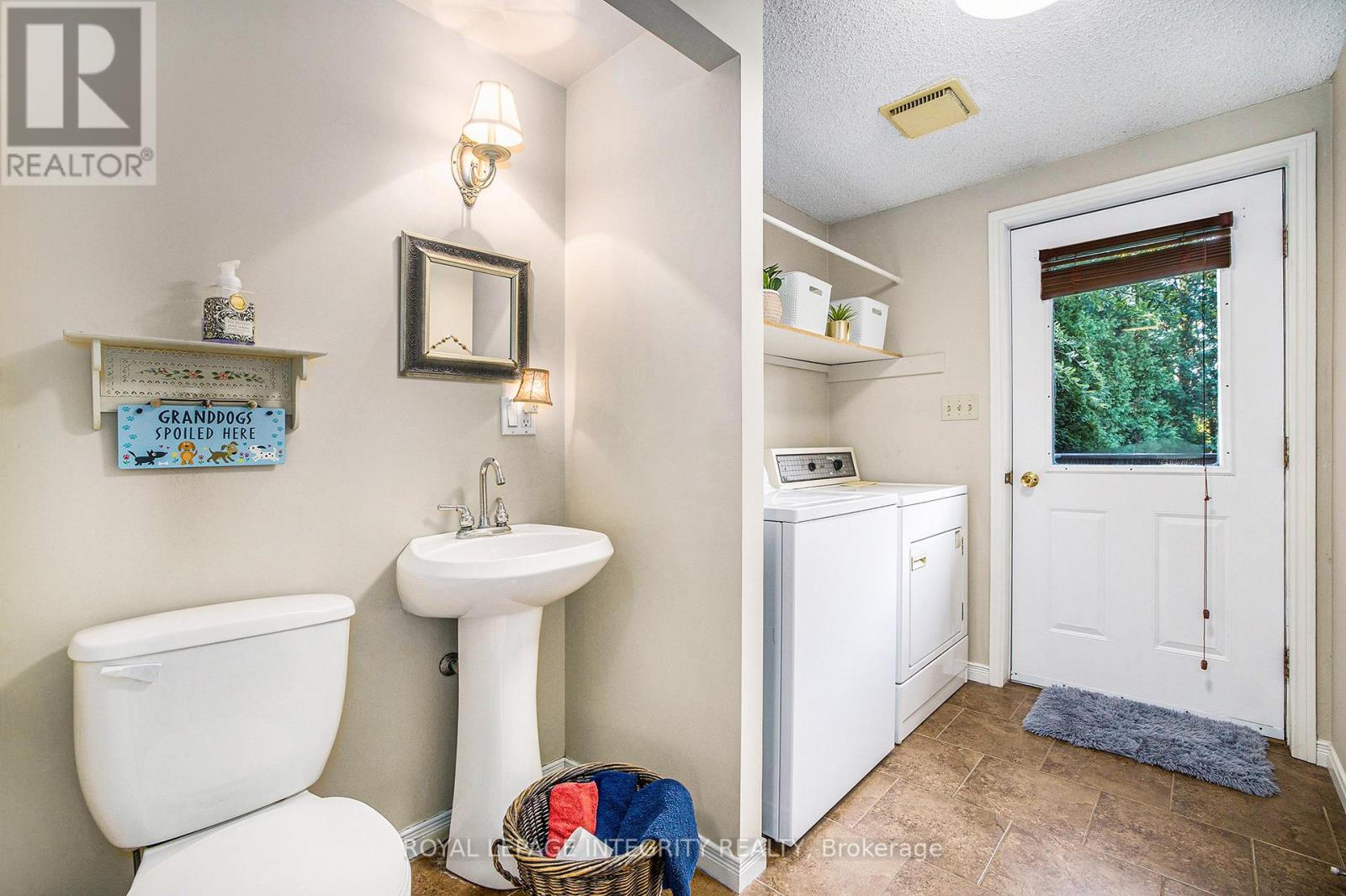 24 MATHER STREET - 11