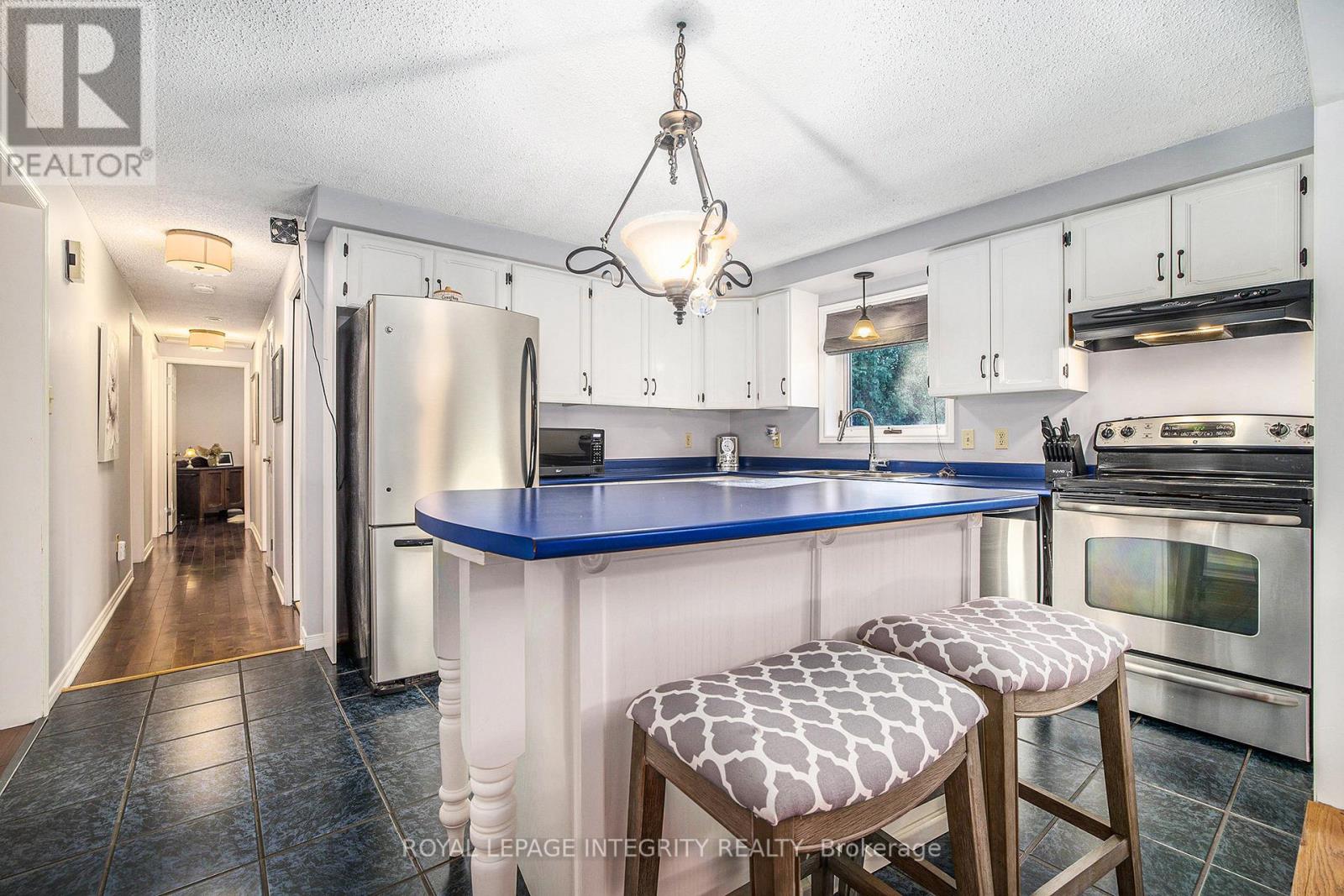 24 MATHER STREET - 8