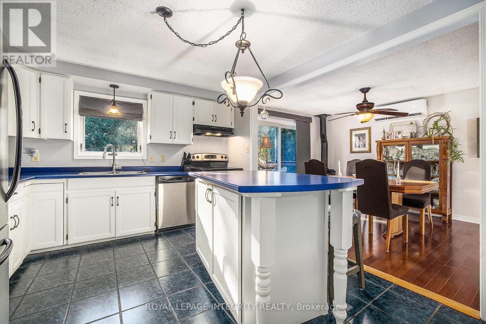 24 MATHER STREET - 9