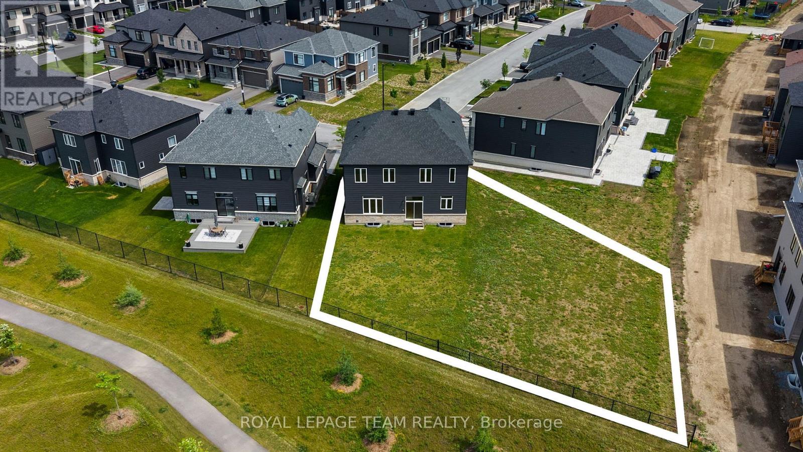 4 Bed, 4 Bath House for Sale in Ottawa – 590 ANCHOR CIRCLE, Ottawa – MLS# X13481234 - Image 45