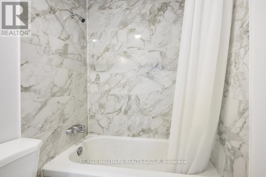 #81 2772 PIMLICO CRESCENT - 27