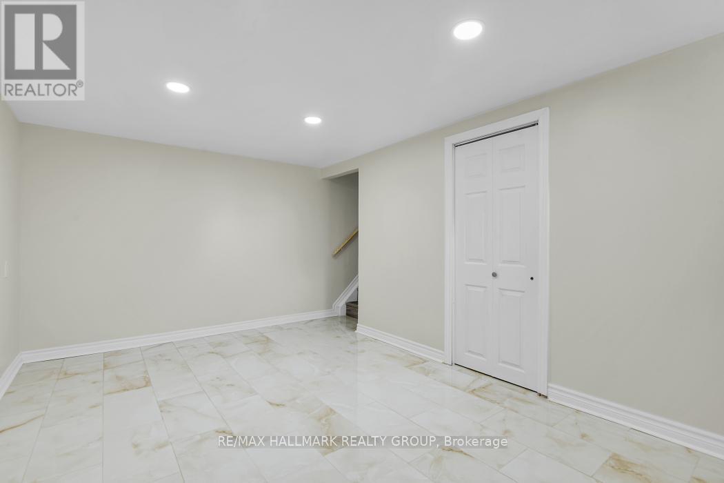 #81 2772 PIMLICO CRESCENT - 30