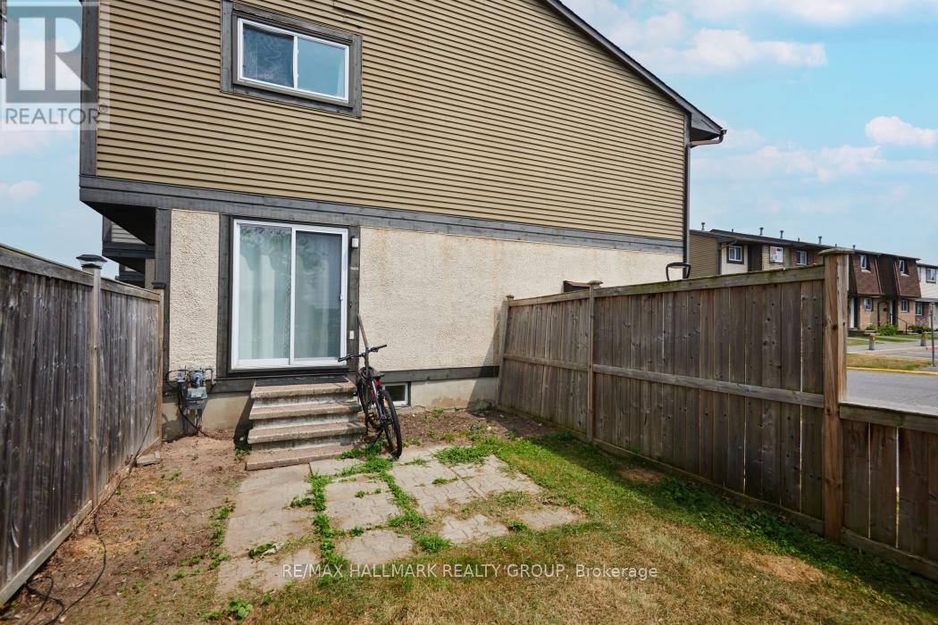 #81 2772 PIMLICO CRESCENT - 31